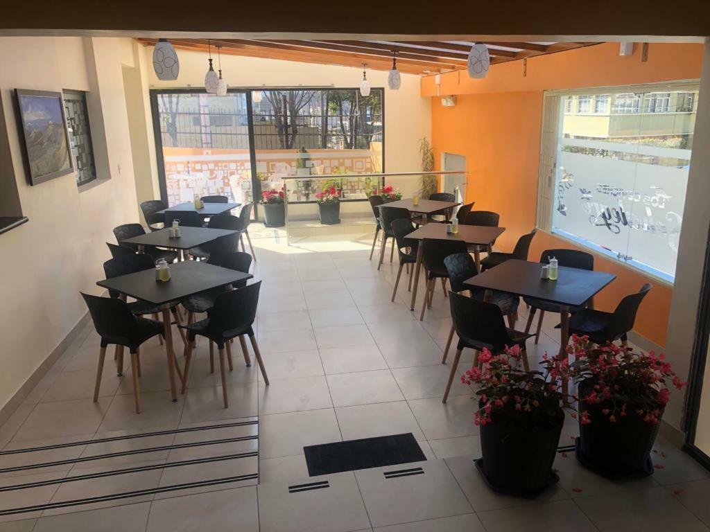 Hostal Tutamanda 2 Кито Екстериор снимка
